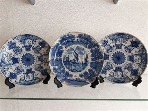 Plates (3) - Delft Pottery Pottery - Catawiki