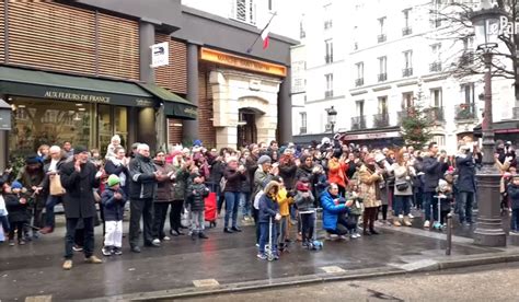 Les Habitants De La Rue De Tr Vise Font Un Hommage Surprise Aux Pompiers