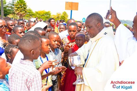 Urukundo Iteka Isabukuru Yimyaka Umuryango W Abasaveri Umaze