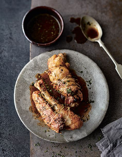 Cuisses de poulet rôties aux brindilles sauce diable pour 4 personnes