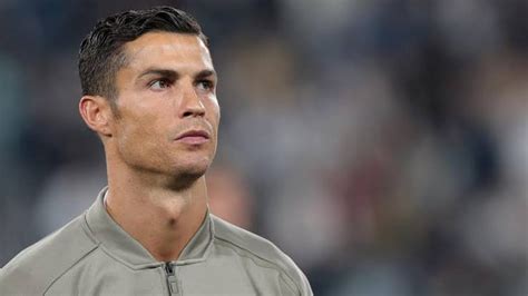 Congratulations Cristiano Ronaldo Achieves This Milestone Overtakes Lionel Messi Iwmbuzz