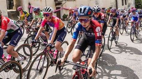 Cyclisme F Minin Fdj Suez En Demi Teinte Sur Le Tour De Catalogne