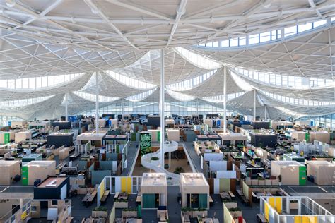 See Google's futuristic new 1.1 million square-foot Bay View campus ...