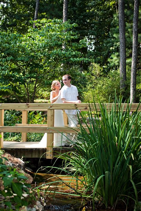 Couple Walk Across The Bridge Photo Jessica Messer Photography