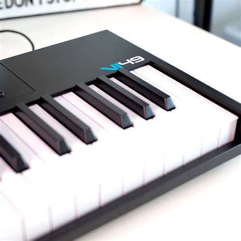 Alesis Vi Key Usb Midi Keyboard Controller With Pads