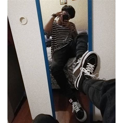 Vans Vans Vans🔥 In 2020 Mirror Selfie Scenes Selfie