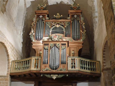 orgue de tribune église abbatiale de la Trinité La Lucerne d Outremer