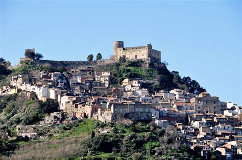 A Santa Lucia Del Mela Si Naviga Con Il Wi Fi Gratuito Oggi Milazzo