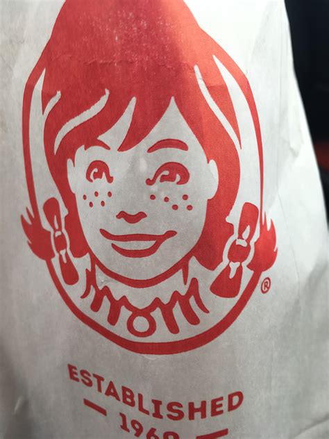 The Wendys Logo Spells Mom” Rmildlyinteresting