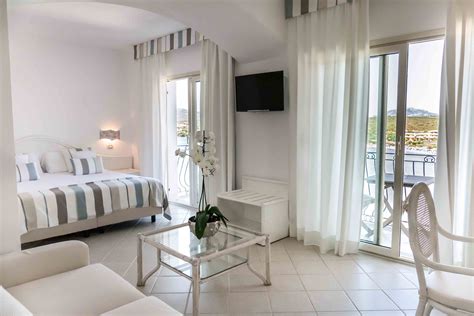 Junior Suite Cala Moresca Gabbiano Azzurro Hotel Suites Sardinia