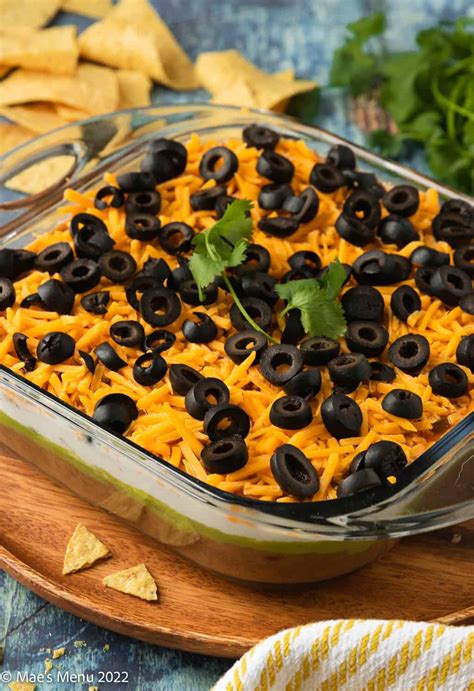 Zesty 5 Layer Bean Dip Maes Menu