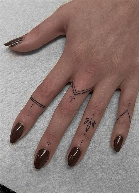 Simple Finger Tattoo Designs