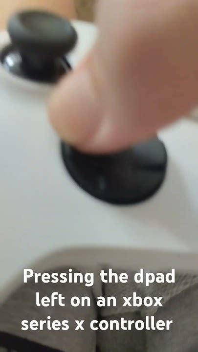 Pressing The Dpad Left On An Xbox Series X Controller Youtube