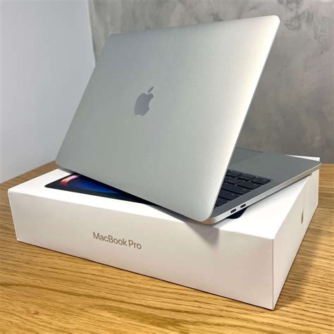 Macbook Pro Touch Bar Silver Rok M Gb Ram Gb Ssd