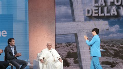 Il Monito Di Papa Francesco Non Sempre Le Apparizioni Della Madonna