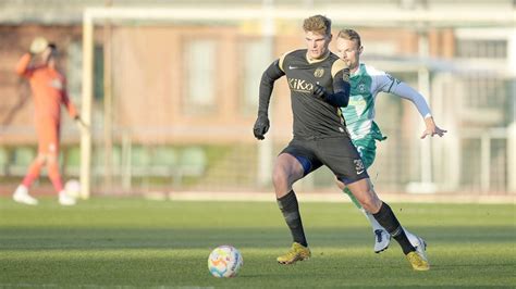 Jemgumer in 3 Liga Ostfriese Marek Janssen erhält Profivertrag