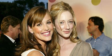 Jennifer Garner Celebrates Going On Co Star Judy Greer On Her