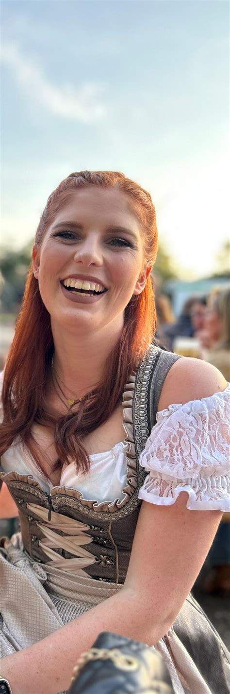 Tz Wiesn Madl 2023 Kandidatin Larissa 22 Aus Riemerling