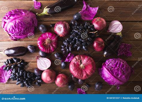 Purple Fruits And Vegetables. Blue Onion, Purple Cabbage, Eggplant, Grapes And Plums Royalty ...