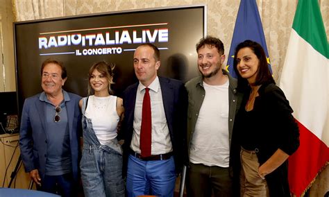 Napoli Radio Italia Live Il Concerto Giugno A Piazza Del