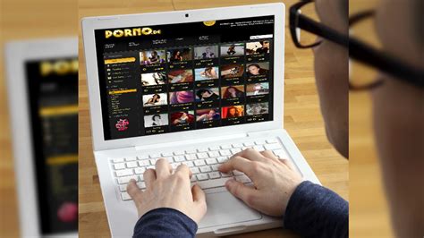 School Left Red Faced As Webpage Transforms Into Hardcore Porn Site Rt Uk News