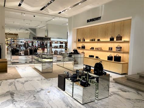 Total Imagen Burberry Store Dubai Abzlocal Mx