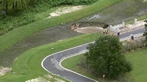 Sinkhole, 50 feet wide, forms in same Florida area as 75-foot sinkhole ...