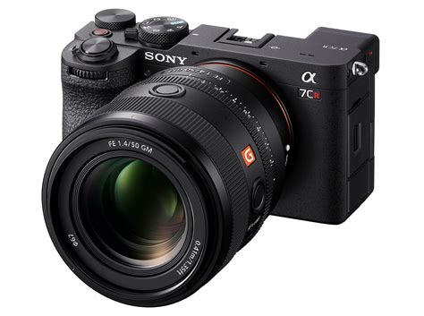 Las Sony A7c Ii Y A7c R Apuestan Por 33 Y 61 Mp Y Llegan Con Precios De 2400 Y 3700 Euros