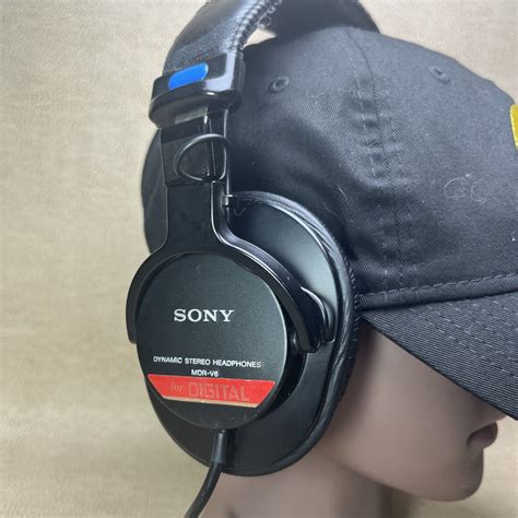 Sony Mdr V Studio Monitor Dynamic Stereo Headphones With New Earpads