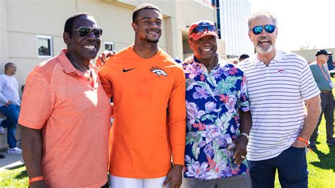 Photos: Broncos welcome 1977 team and alumni for visit to Broncos Park ...