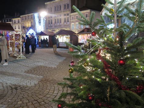 Pont à Mousson Quinze jours danimations sur le marché de la place Duroc