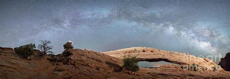 Mesa Arch Milky Way Photograph by Robert Loe - Pixels