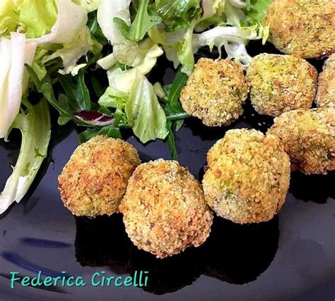 Polpette Di Broccoli In Friggitrice Ad Aria Con Formaggio Spalmabile