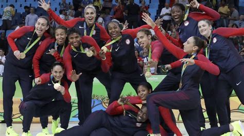 Olympics Basketball U S Women Roll To Sixth Straight Gold Medal