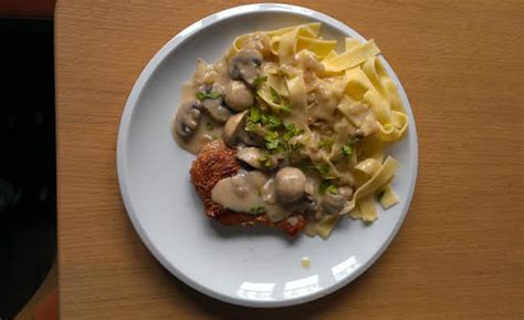 Rahm Schnitzel Mit Champignons