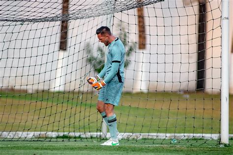 Conhe A A Hist Ria De Cristian Goleiro Destaque Sub Do Voz O E Que