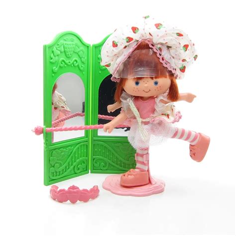 Strawberry Shortcake Kenner Dancin Strawberry Shortcake