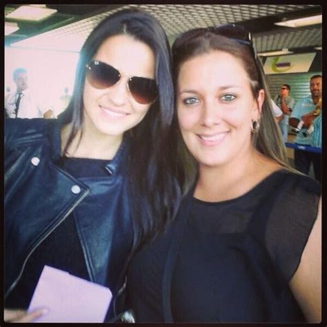 Maite Perroni Desembarcando No Aeroporto Da Costa Rica