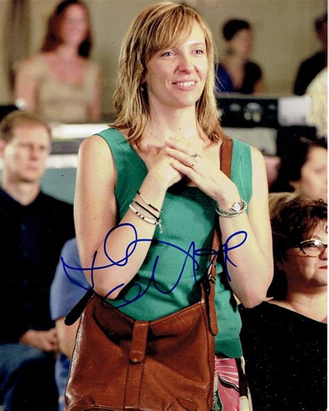 TONI COLLETTE - Little Miss Sunshine AUTOGRAPH Signed 8x10 Photo