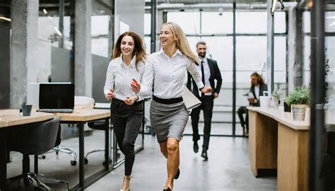 Hot Desking og Medarbejder Trivsel Hvordan Påvirker Det MyDesk