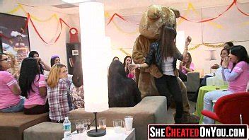 11 milfs riches chauds jettent secrète cfnm orgie 34 XVIDEOS