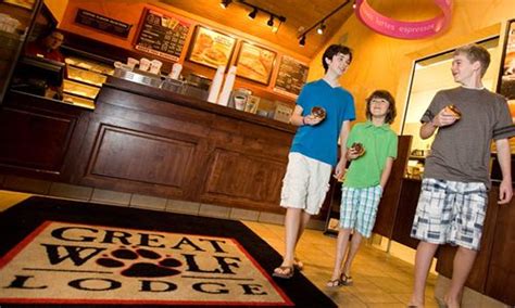 Dunkin Donuts Opens Sixth Great Wolf Lodge Location