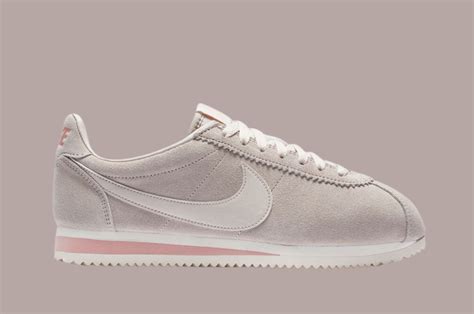 Wmns Nike Classic Cortez Suede Desert Sand Eukicks