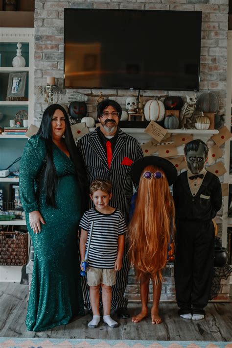 kid addams family costumes 5