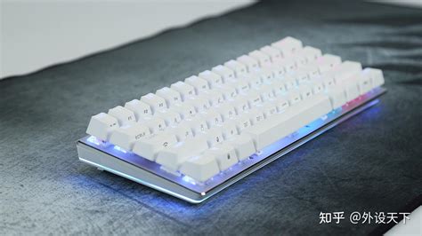 美商海盗船k70 Pro Mini无线白色版机械键盘简评：小巧但强大