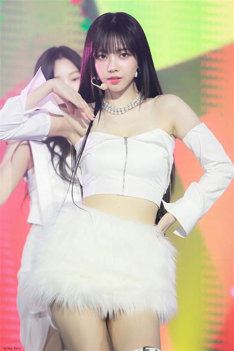 6 Celebrities Who Recently Went Viral For Their Hot Hourglass Figure