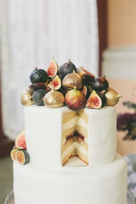 Figs And Gold Wedding Inspiration Easy Cake Decorating Fig Cake Cake