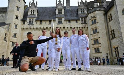 En Images Flamme Olympique Revivez Les Premiers Temps Forts De Son