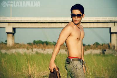 Kwentong Malibog Kwentong Kalibugan Best Pinoy Gay Sex Blog Sa Gitna Ng Ulan Dalawang Sundalo