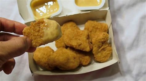 Eat Burger King 10 Pc Chicken Nuggets W Honey Mustard Youtube